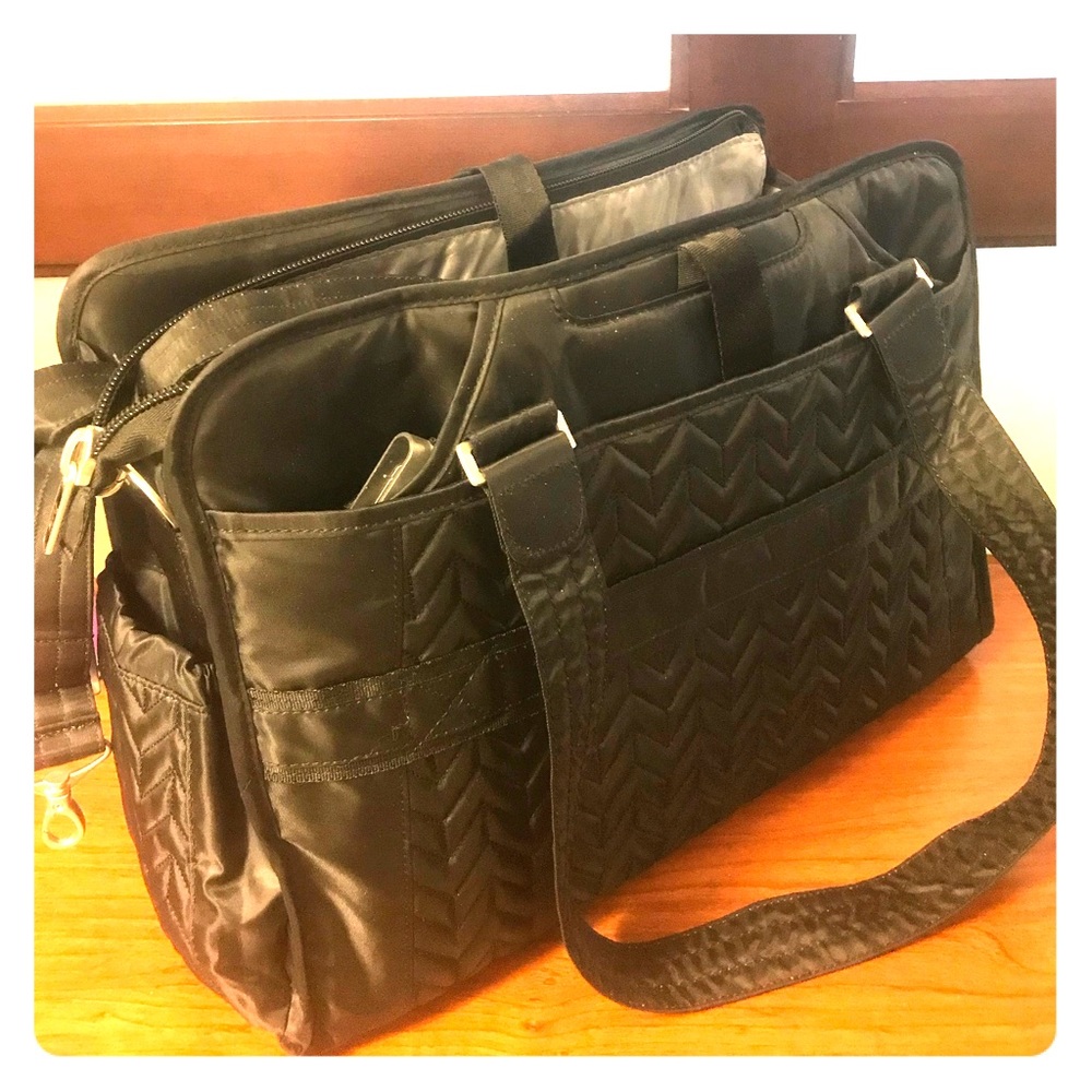 Brand new lug diaper bag. !